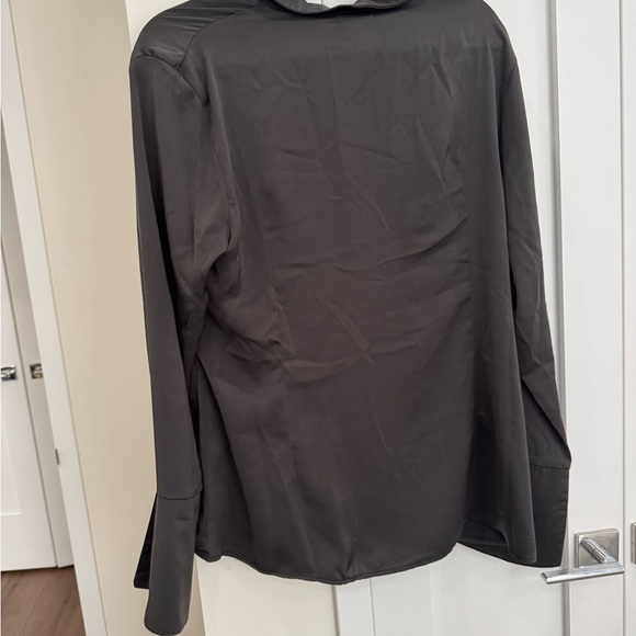 Princess Polly Button Up - Picture 2 of 4